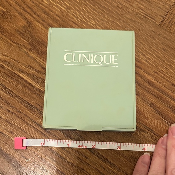 Vintage Clinique Light Green Compact - Picture 7 of 7